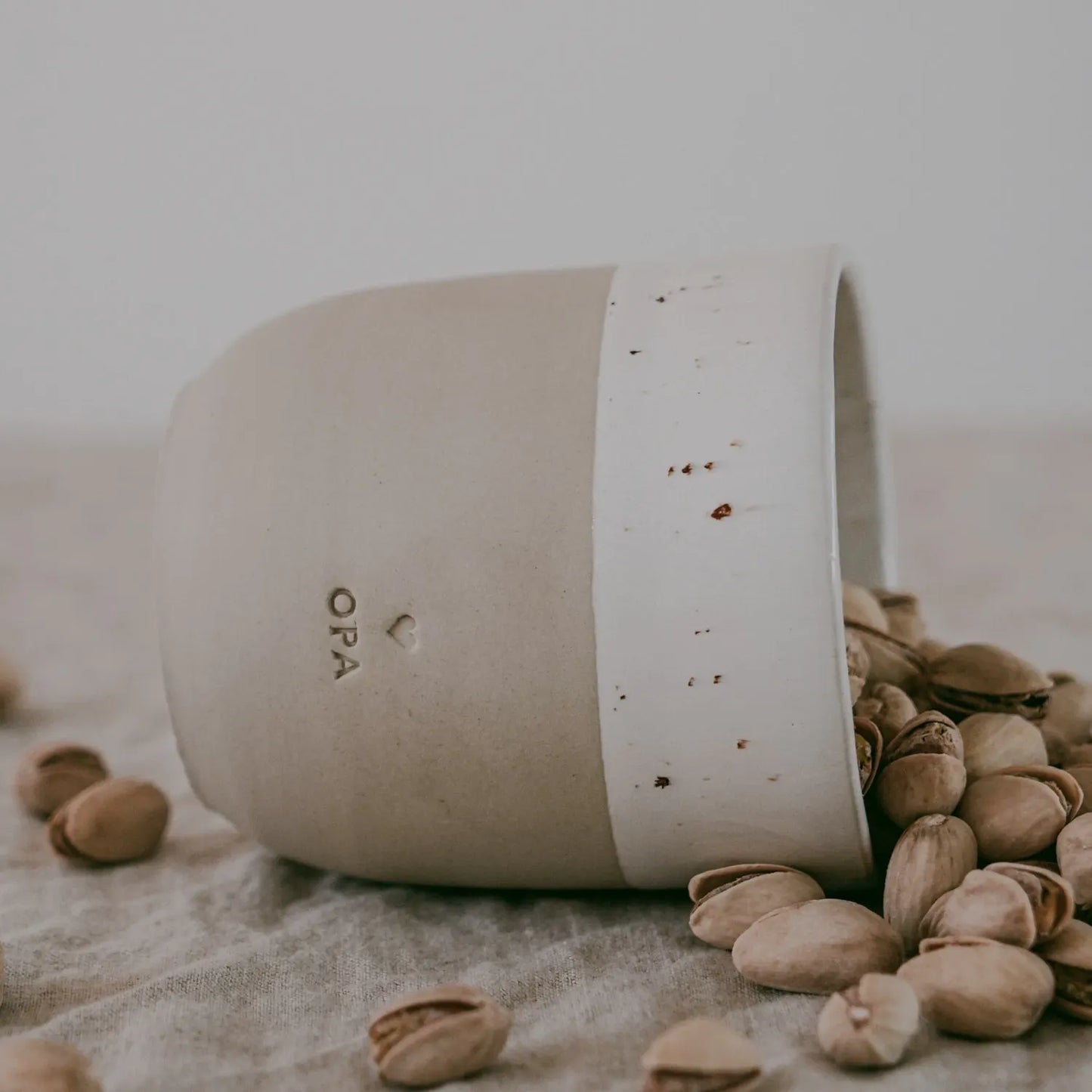 Eulenschnitt - Becher "Opa" aus Steingut, handgefertigt