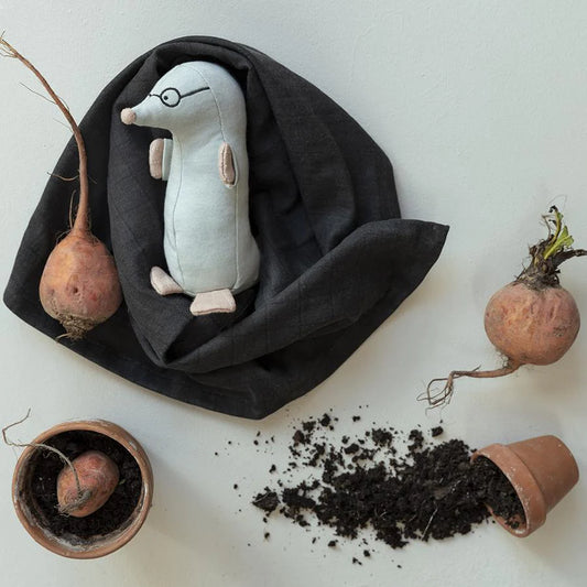 Fabelab - Rassel "Marvin Mole", süße Babyrassel in Form eines Maulwurfs