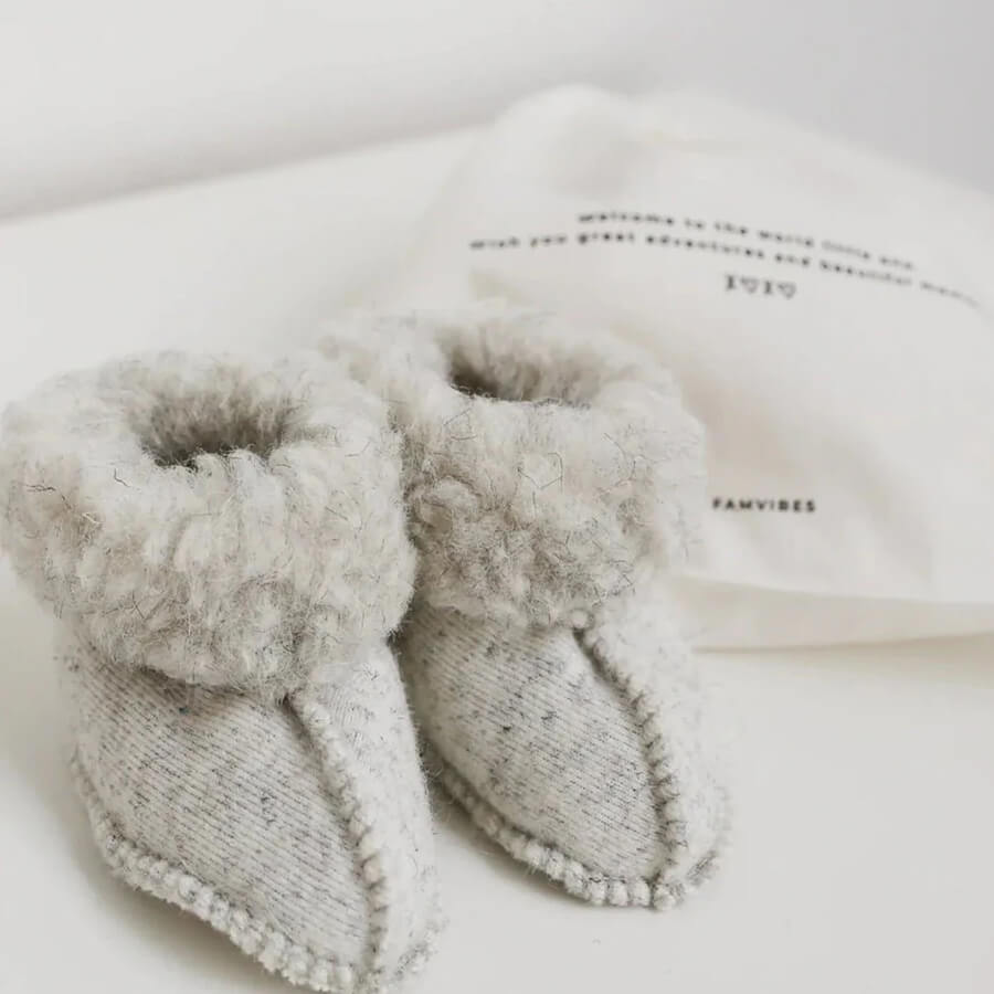 Famvibes - Babyschuhe Grau aus 100 % Schurwolle – warm & sehr weich