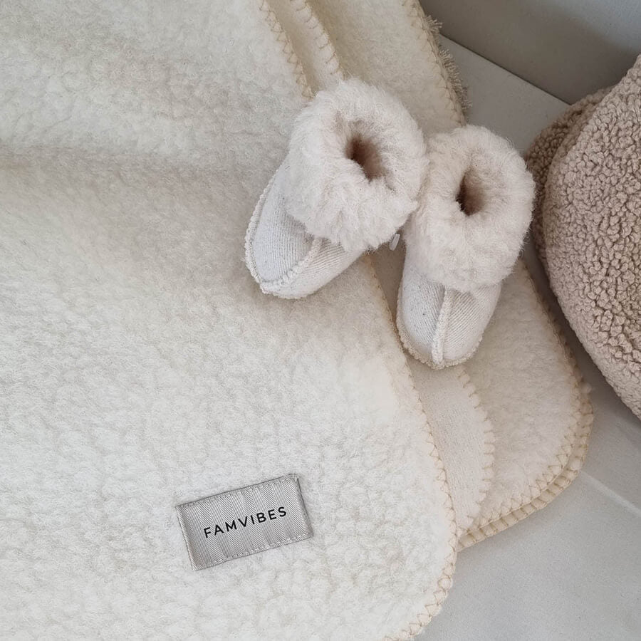 Famvibes Babyschuhe Natur aus 100 % Schurwolle – warm & sehr weich