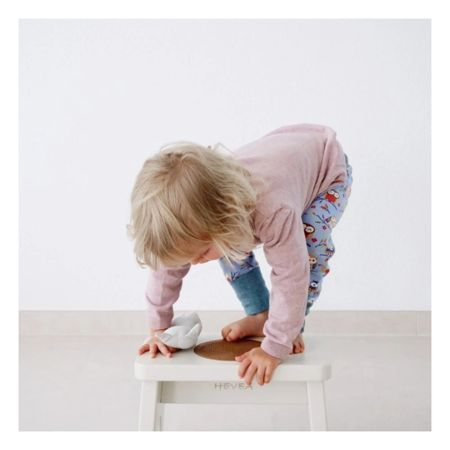 HEVEA - Kinderhocker "Marshmallow White" aus 100% Naturkautschuk