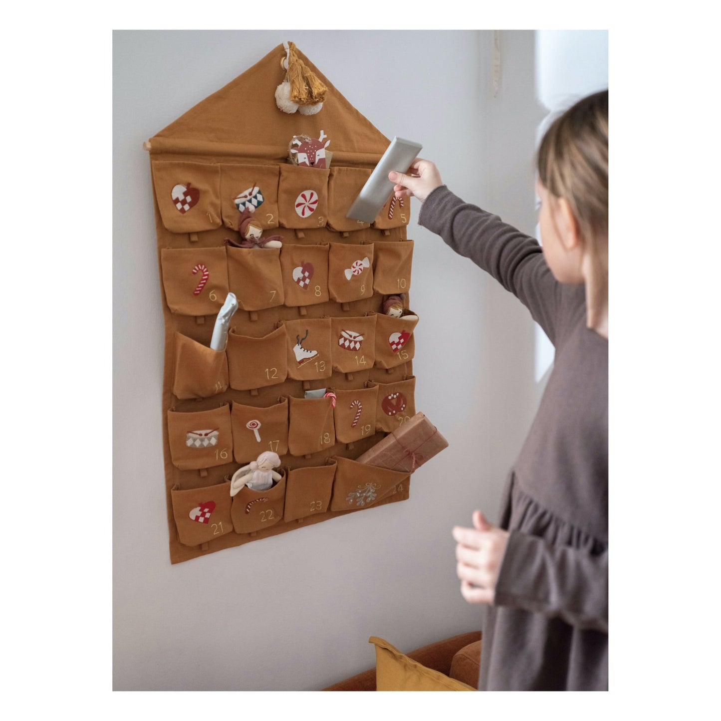 Fabelab - hübscher Adventskalender "Nostalgia, Ochre" für Kinder