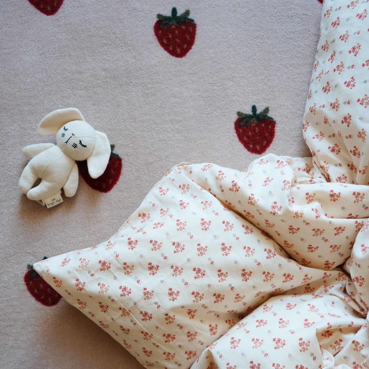 Konges Sløjd - Rassel Rabbit Off White