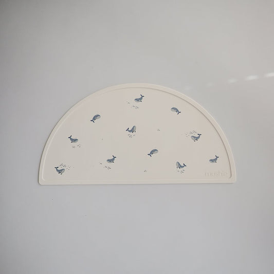 Mushie - Platzmatte "Whales" aus 100% Silikon