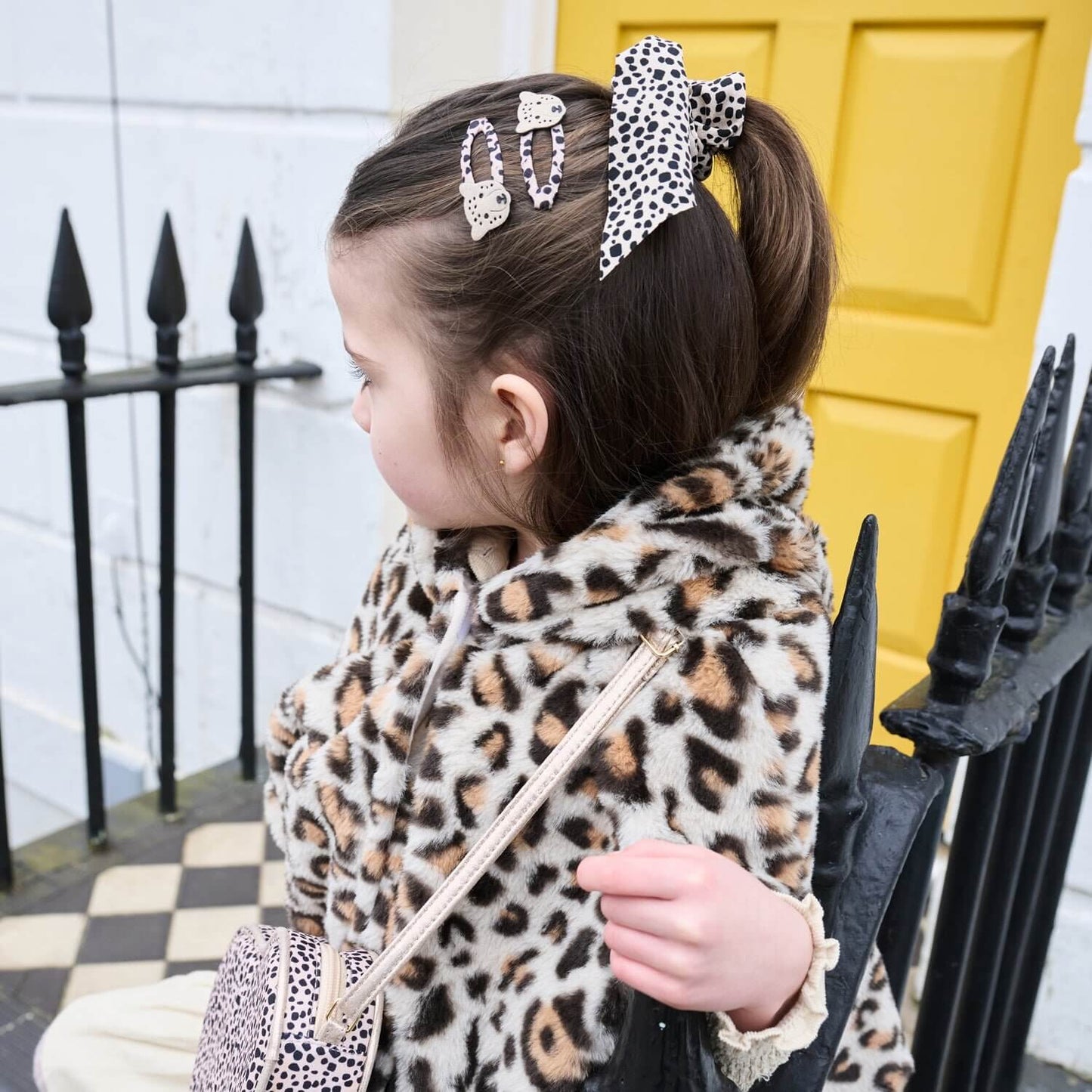 UMHÄNGETASCHE HEART LEOPARD