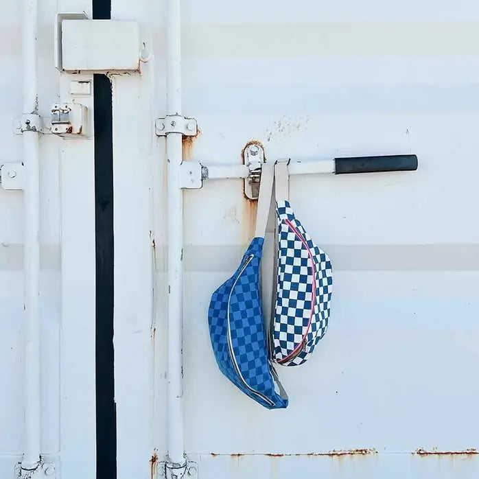 Rose in April - Bauchtasche / Gürteltasche "Navy Blue", Schultertasche