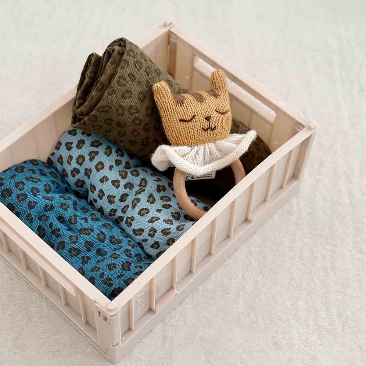 Rose in April - Mulltuch "Leo Blue Sky", 70 x 70 cm und 100 x 100 cm