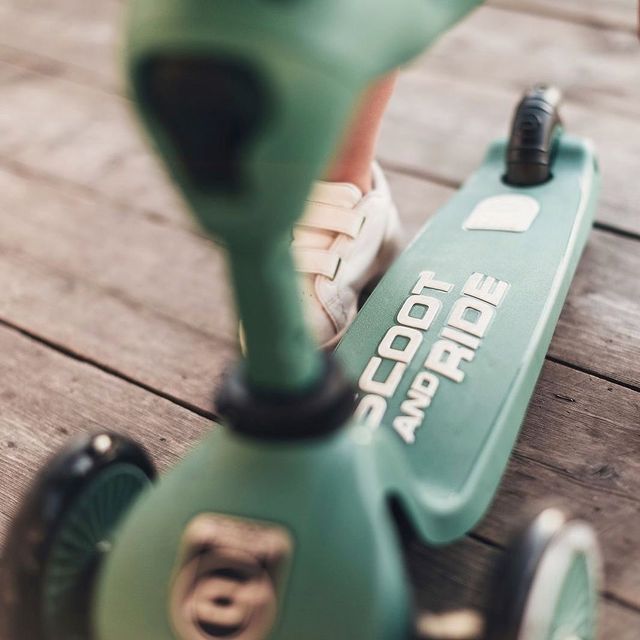 Scoot & Ride - 2-in-1 Roller "Highwaykick 1 - Forest"