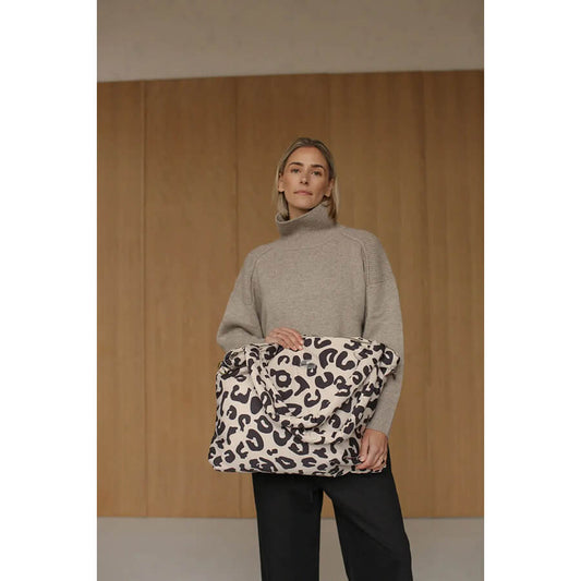 Studio Noos – Wickeltasche „Holy Cow Puffy Diaper Bag“, Mom Bag