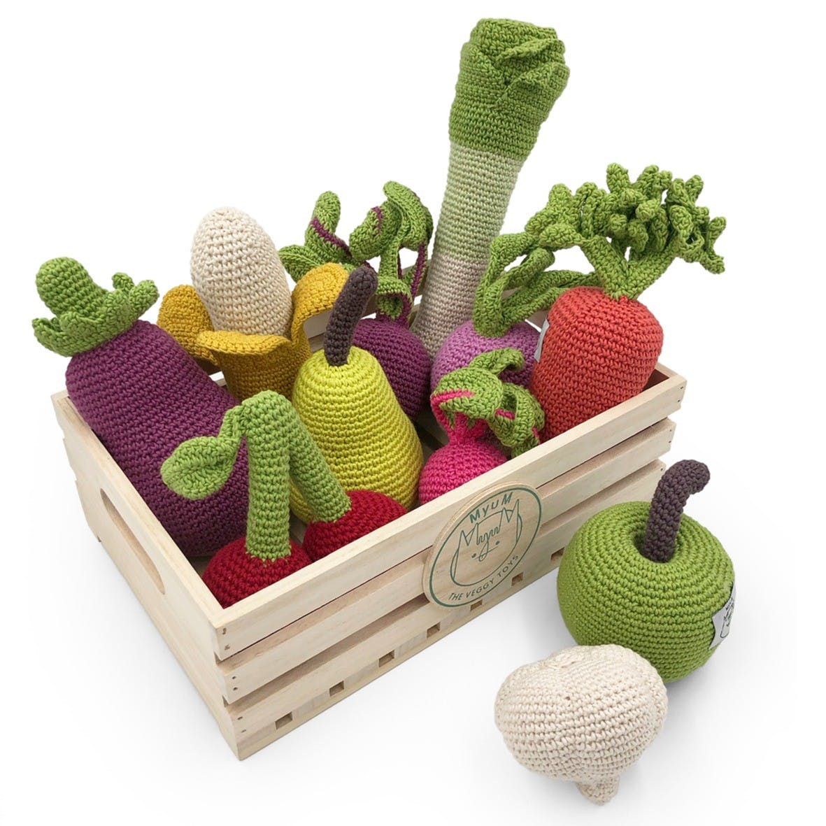 Myum The Veggy Toys - gehäkelte Rassel Karotte aus Bio-Baumwolle