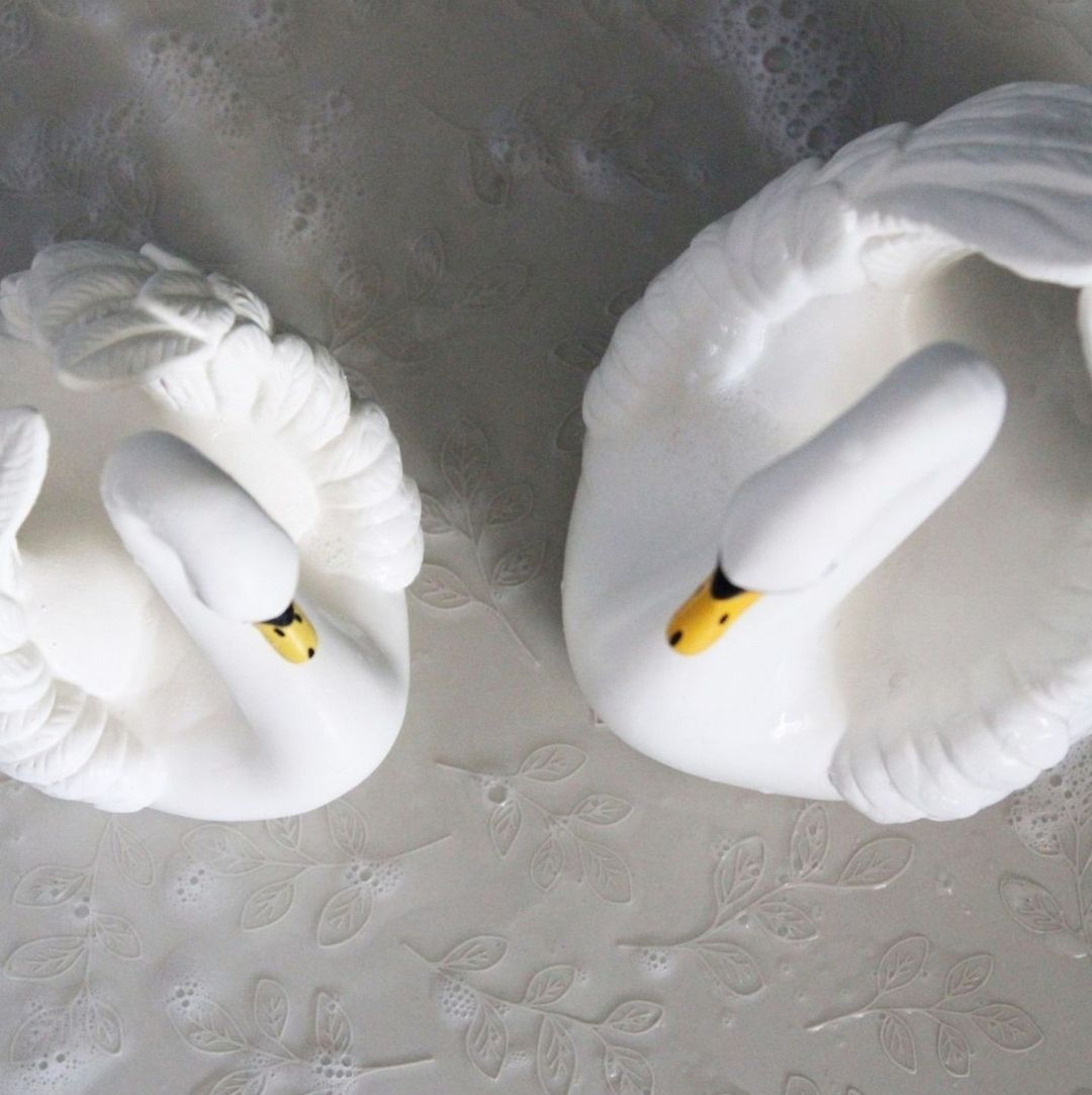 BADESPIELZEUG AUS NATURKAUTSCHUK SWAN, S