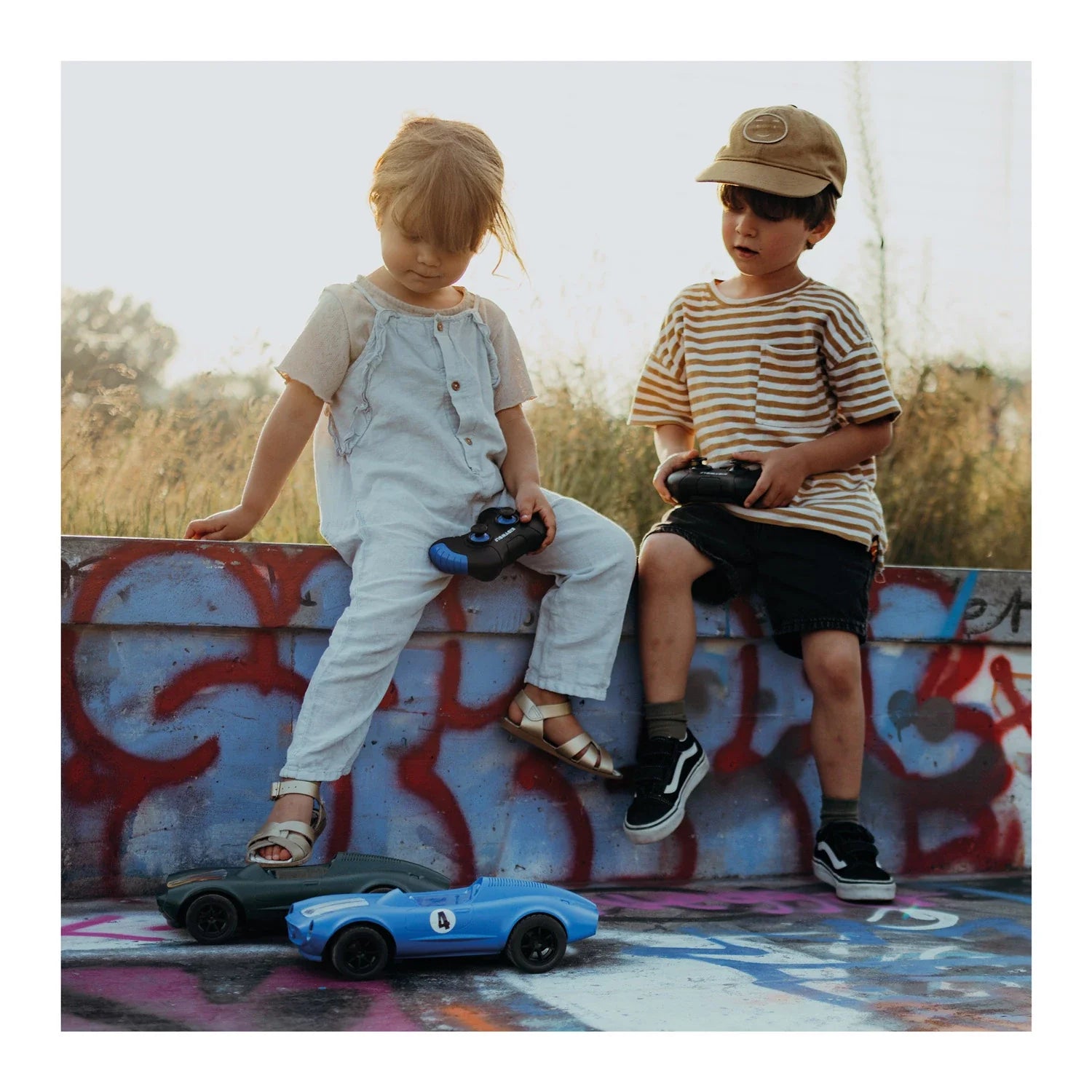 Kidywolf – Kidycar Ferngesteuertes Auto 15 km/h mit Licht, blau