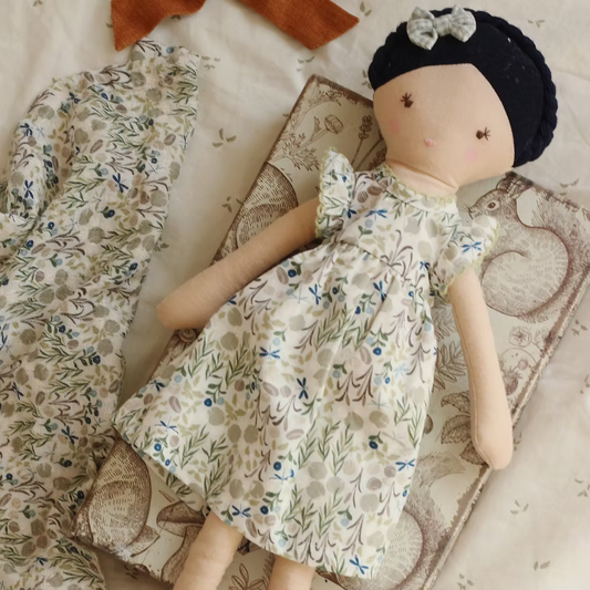 Avery Row - Puppe Evie