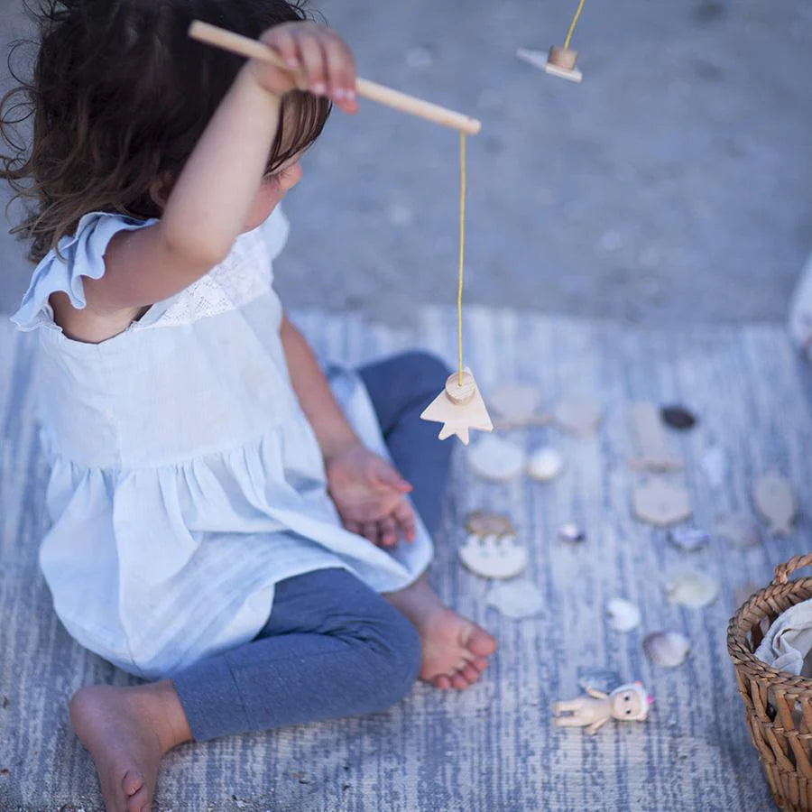 Babai Toys - Angelspiel Geometric Fishes Natural