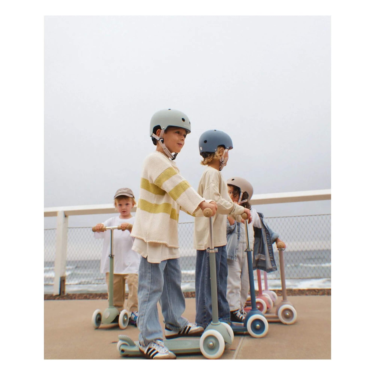 Banwood - Kinder Helm für Fahrrad, Roller & Laufrad, Schutzhelm