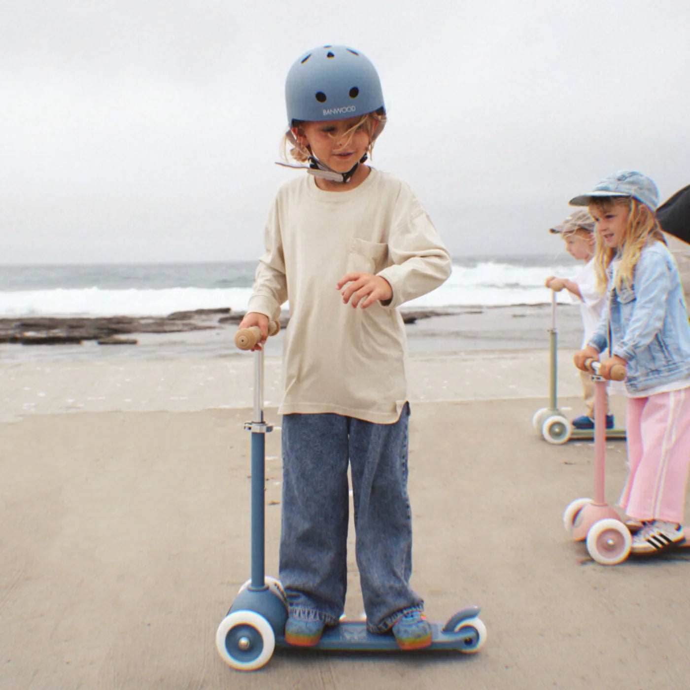 Banwood - Kinder Helm für Fahrrad, Roller & Laufrad, Schutzhelm
