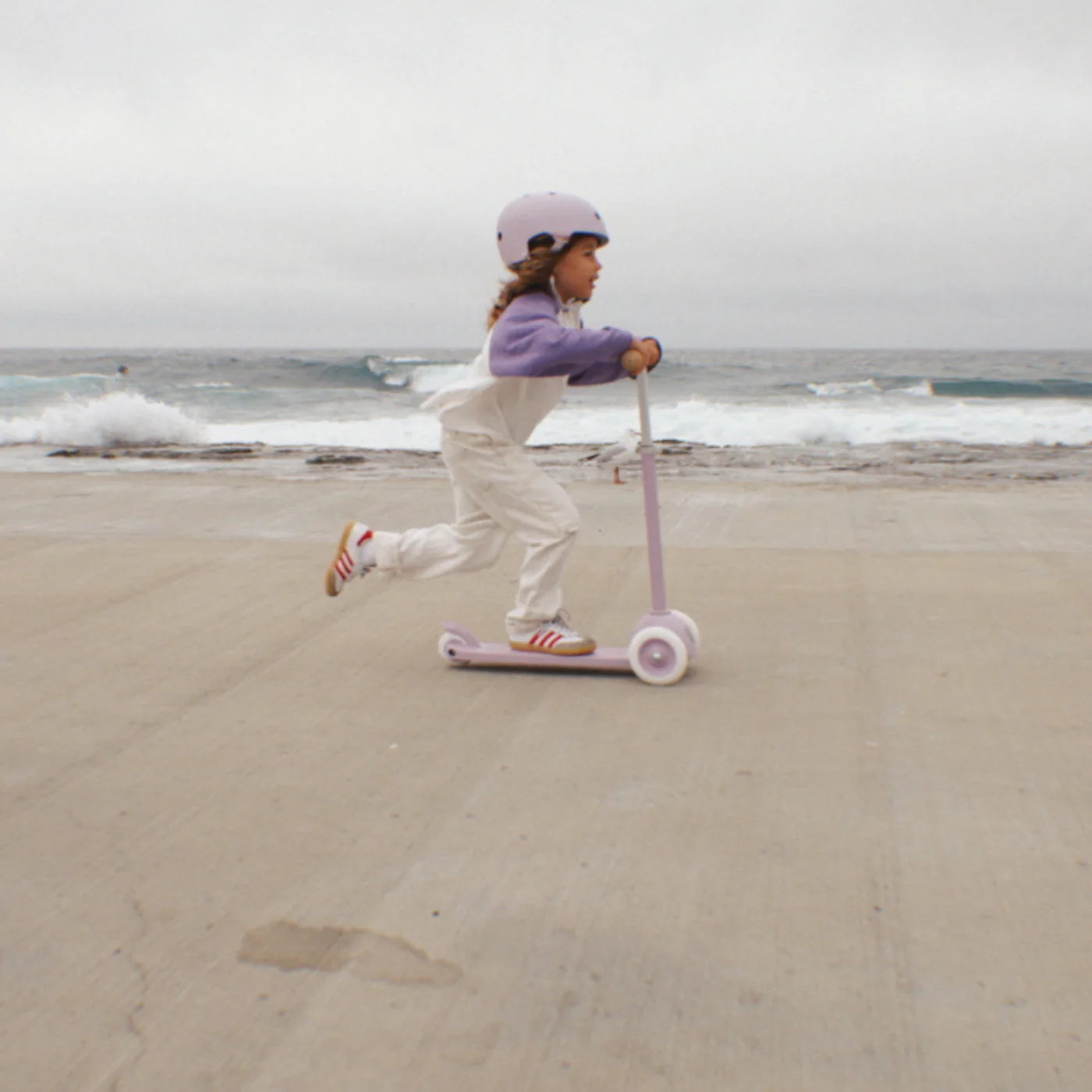 Banwood - Kinder Helm für Fahrrad, Roller & Laufrad, Schutzhelm
