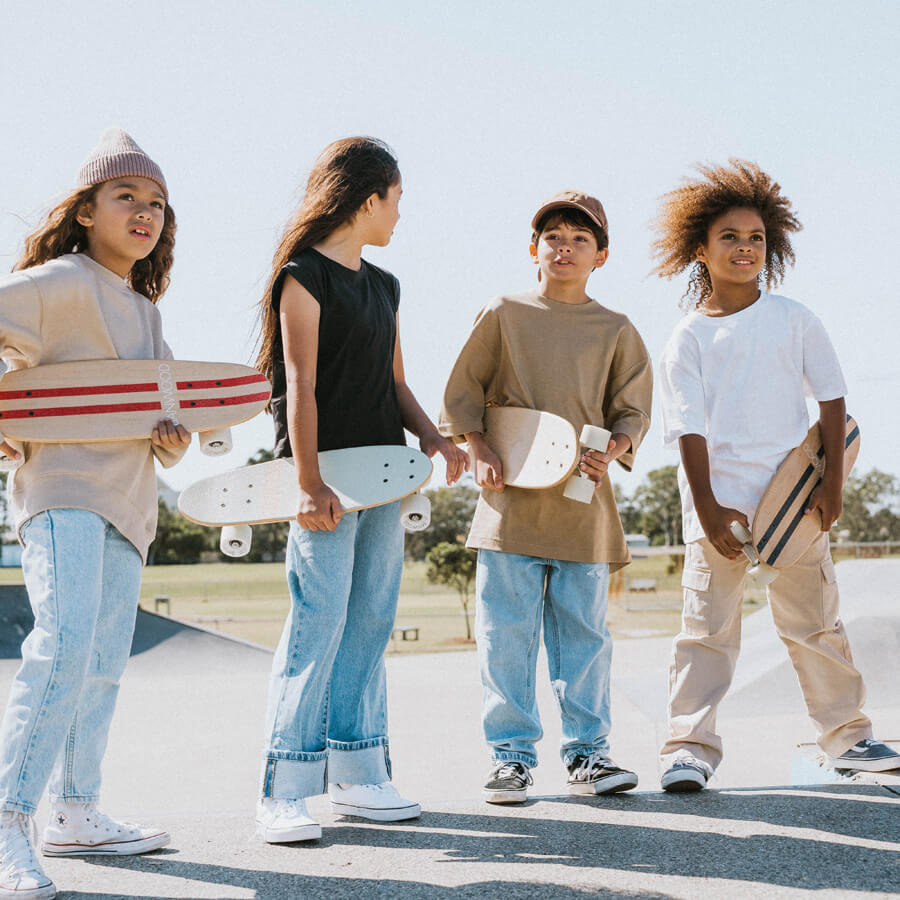 Banwood – Kinder Skateboard aus Ahornholz "Red"