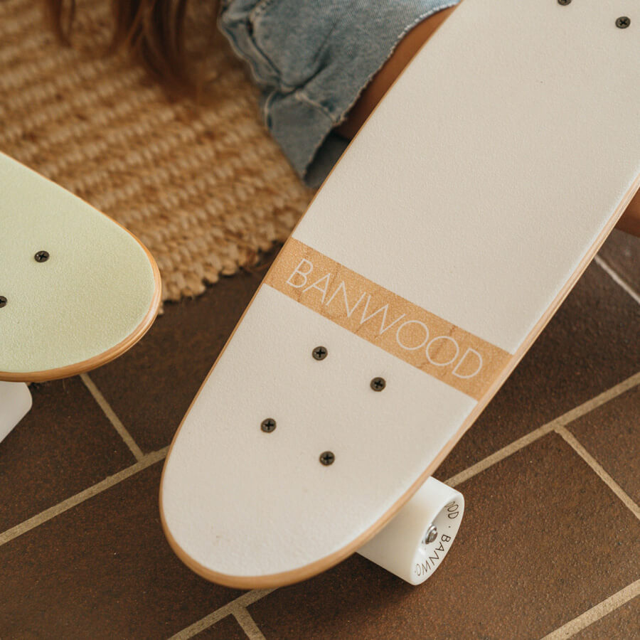 Banwood – Kinder Skateboard aus Ahornholz "White"