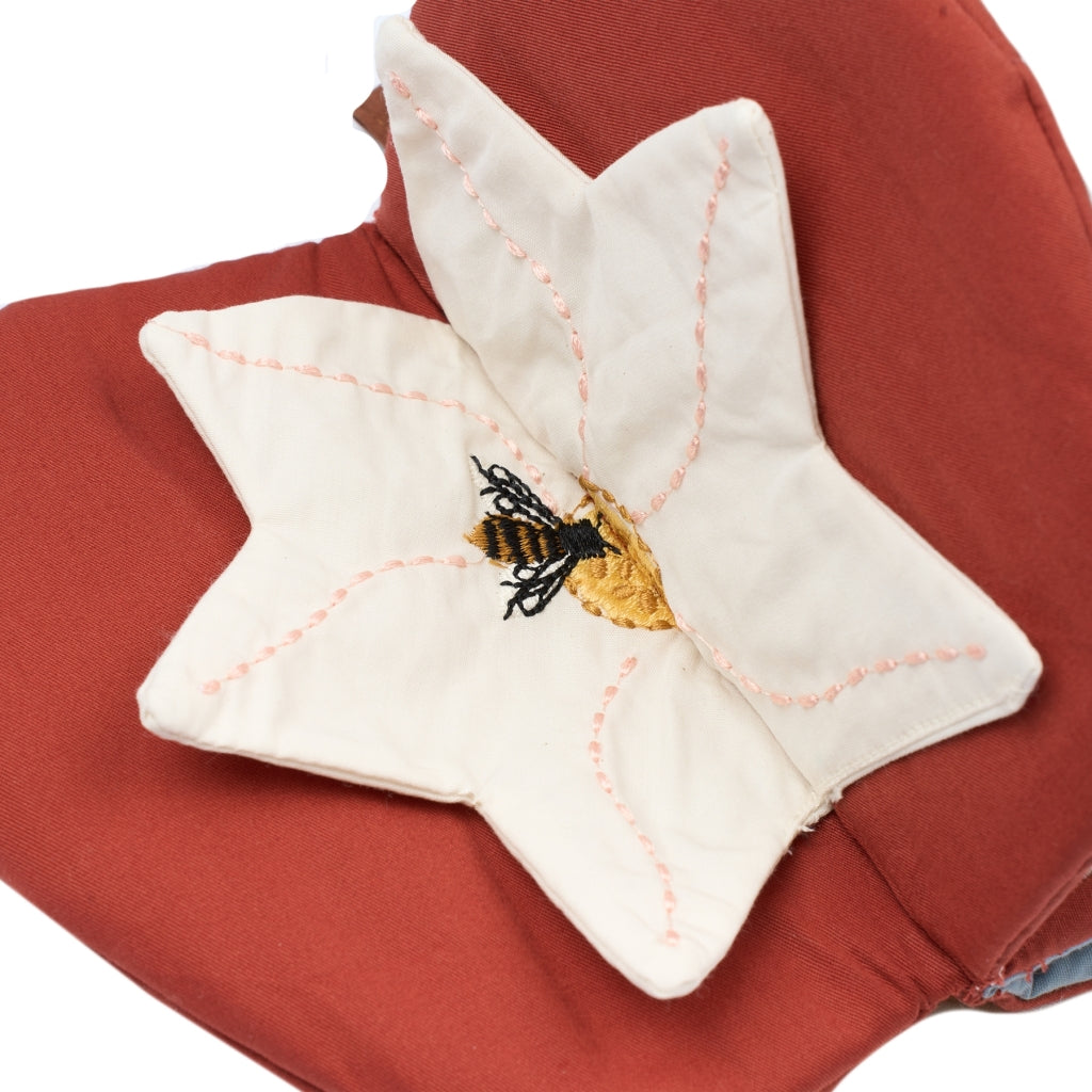 Fabelab - Stoffbuch "Red Apple" aus Bio-Baumwolle mit Raschelpapier