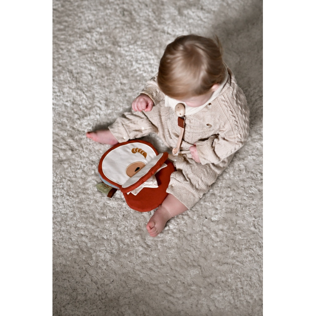 Fabelab - Stoffbuch "Red Apple" aus Bio-Baumwolle mit Raschelpapier