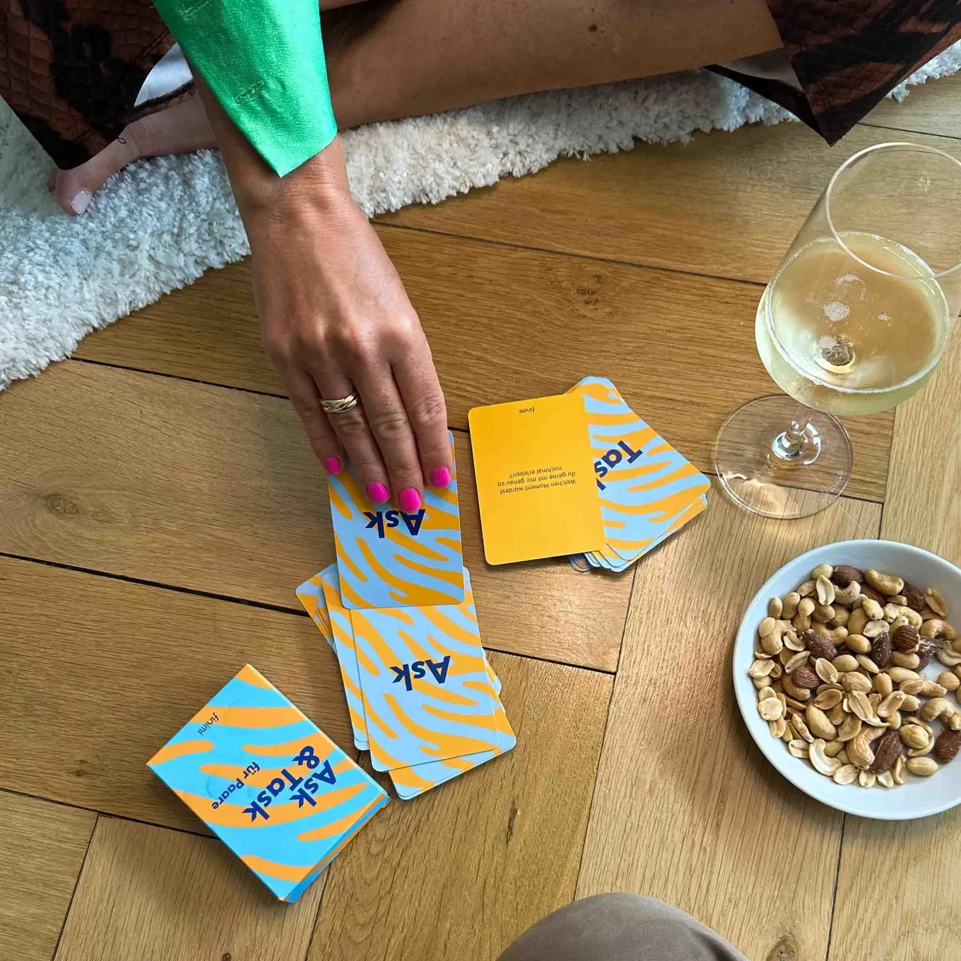 Finimi – Ask & Task Kartenset „für Paare", 42 Fragen & 10 Aufgaben