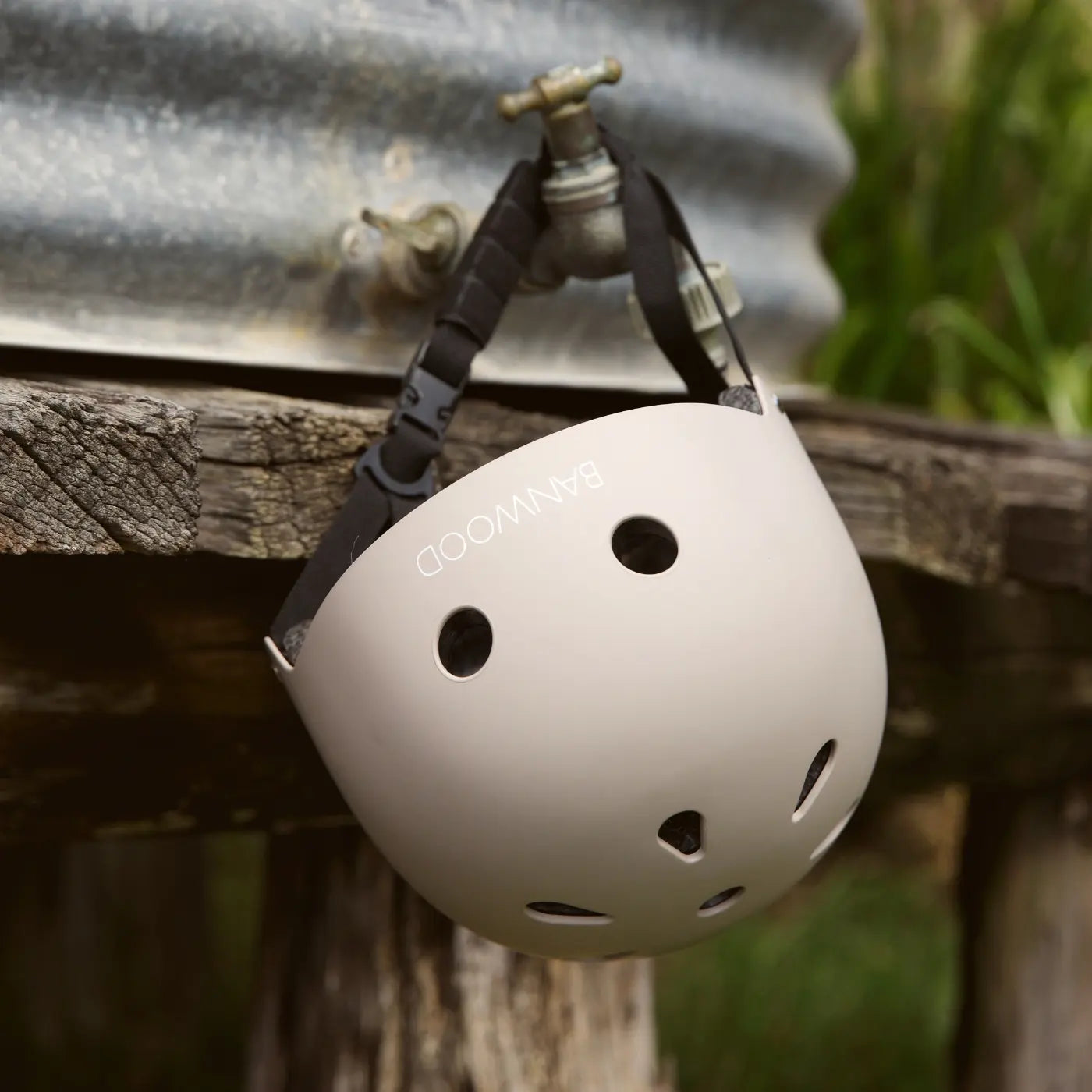 Banwood - Kinder Helm für Fahrrad, Roller & Laufrad, Schutzhelm