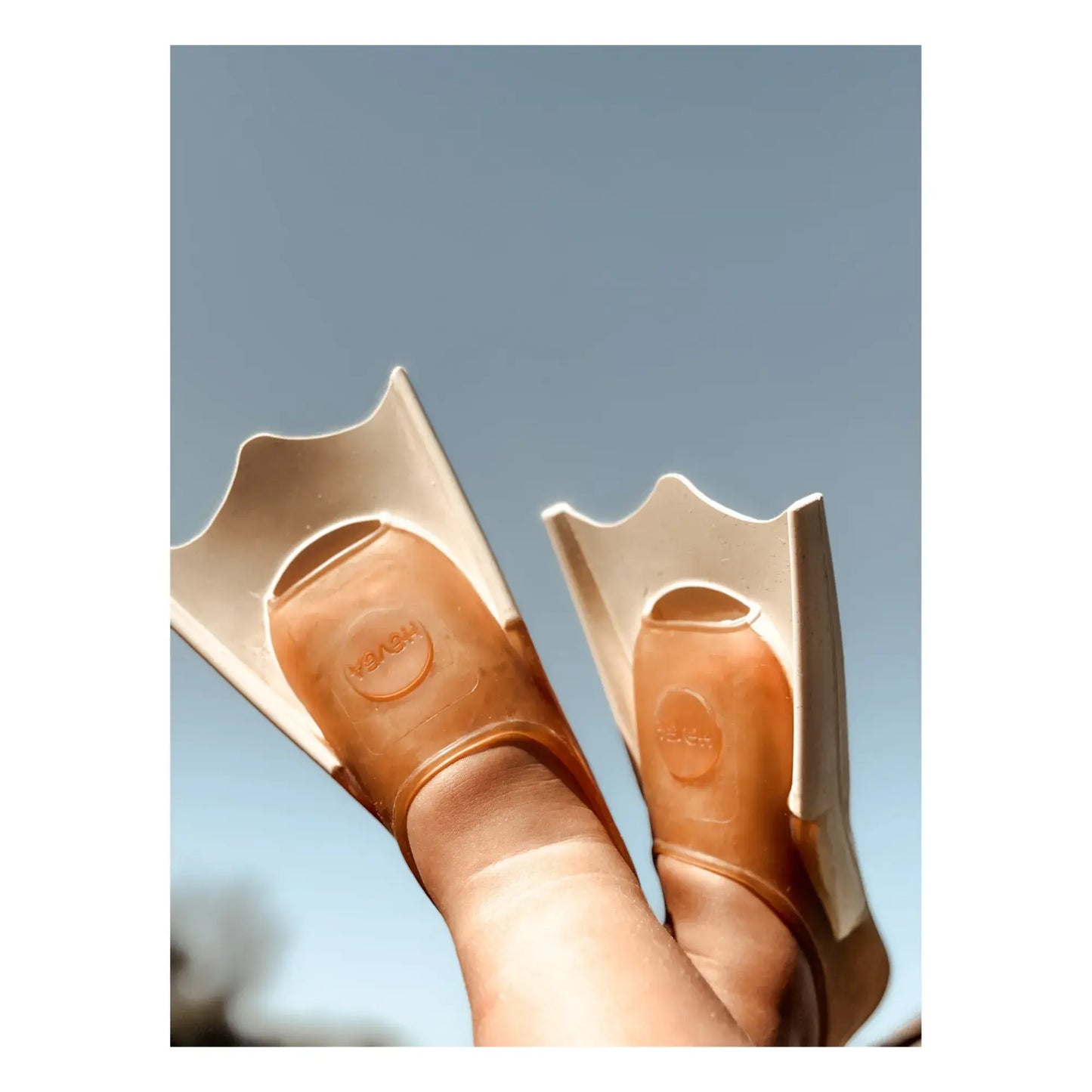 HEVEA - Baby Schwimmflossen "Sand" aus 100% Naturkautschuk