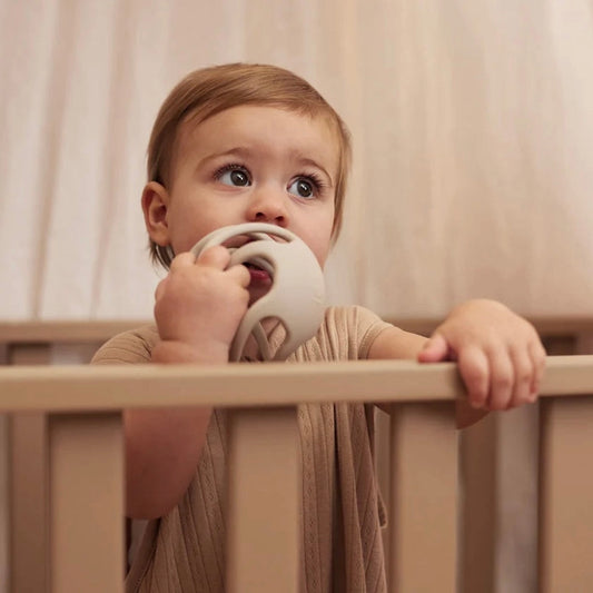 Jollein - Silikon Beißring Ball, weich, sicher & flexibel Ø 9,5 cm