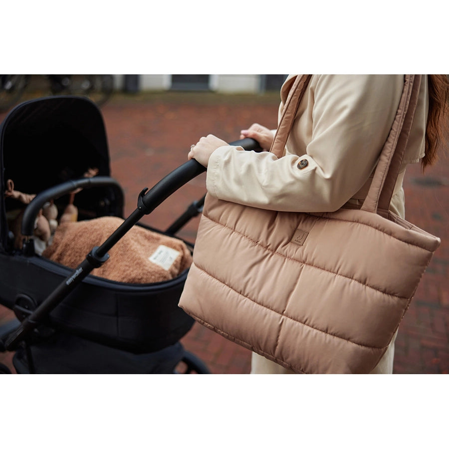 Jollein – Wickeltasche "Puffed Bag Biscuit", recycelt 40 x 35 x 16 cm