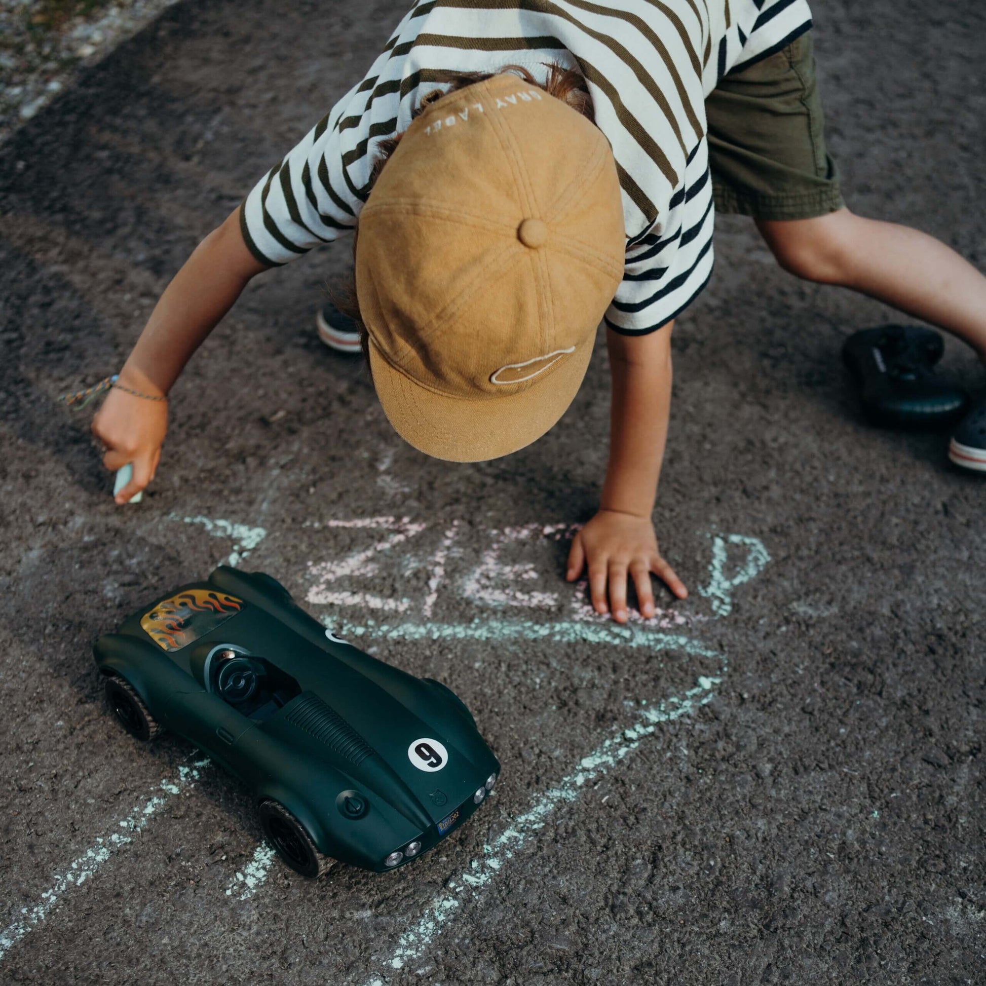 Kidywolf – Kidycar Ferngesteuertes Auto 15 km/h mit Licht, grün