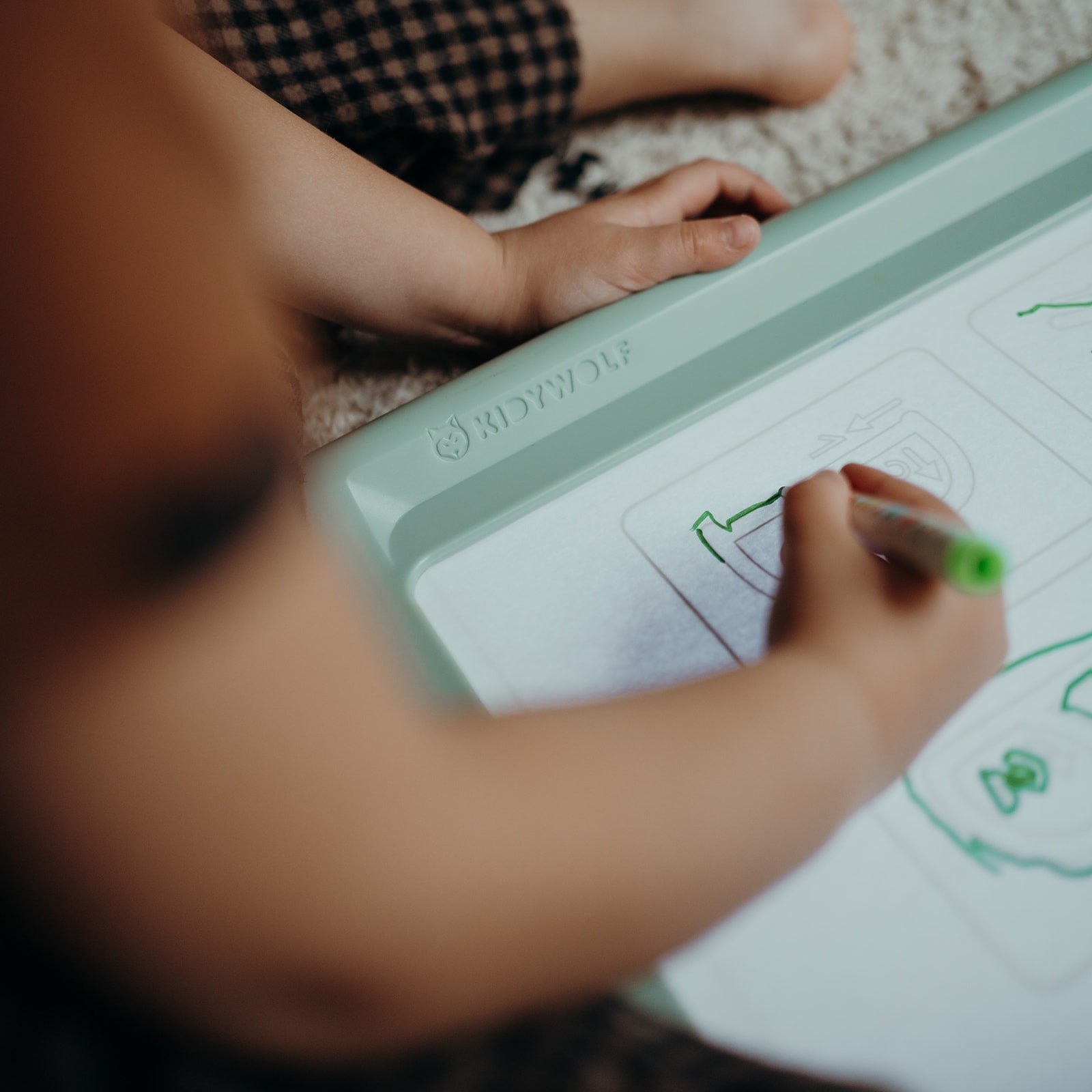 KIDYWOLF Kidydraw Pro – LED Leuchttafel & Maltafel 2-in-1, grün