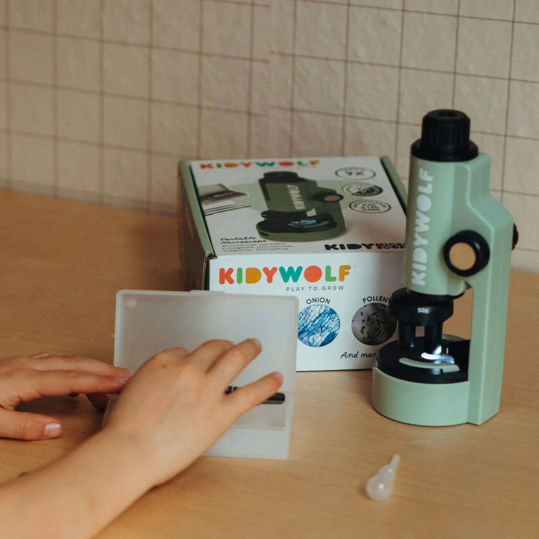 KIDYWOLF Kidymicroscope – Kinder Mikroskop mit 3 Zoomstufen & Licht