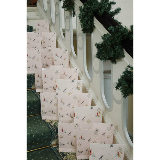 Konges Sløjd - Adventskalender mit 24 Geschenken, Kinder ab 3 - beige