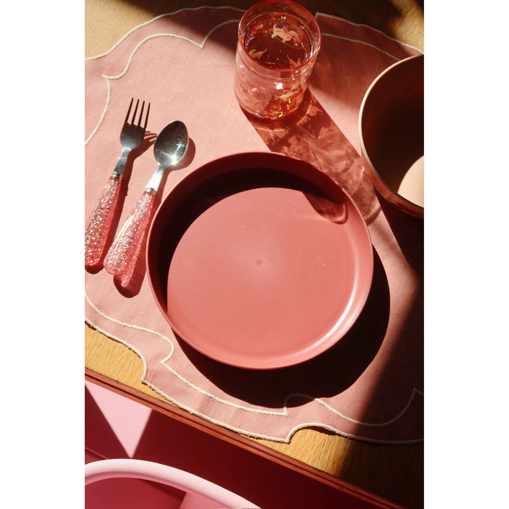 Konges Slojd - Glitzerbecher "Woof Letter Rose", 2er Set