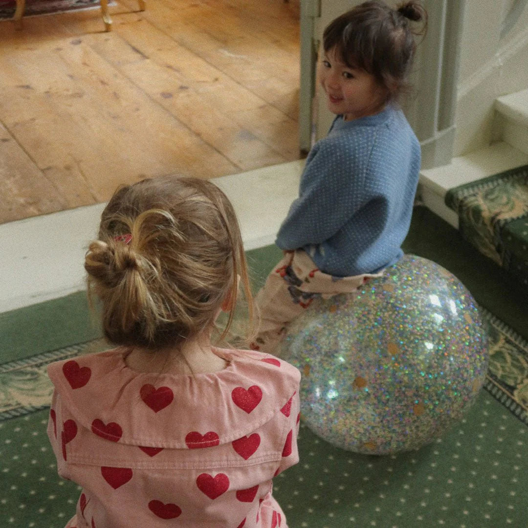 Konges Sløjd – Hüpfball „Glitter Lemon“ mit Griff & Pumpe, ab 3 Jahren