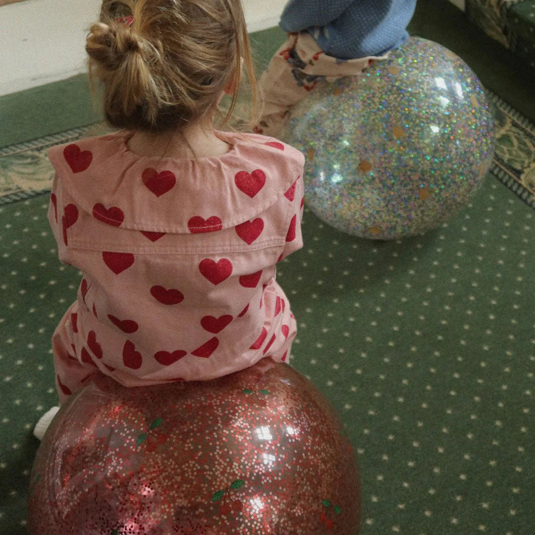 Konges Sløjd – Hüpfball „Glitter Lemon“ mit Griff & Pumpe, ab 3 Jahren