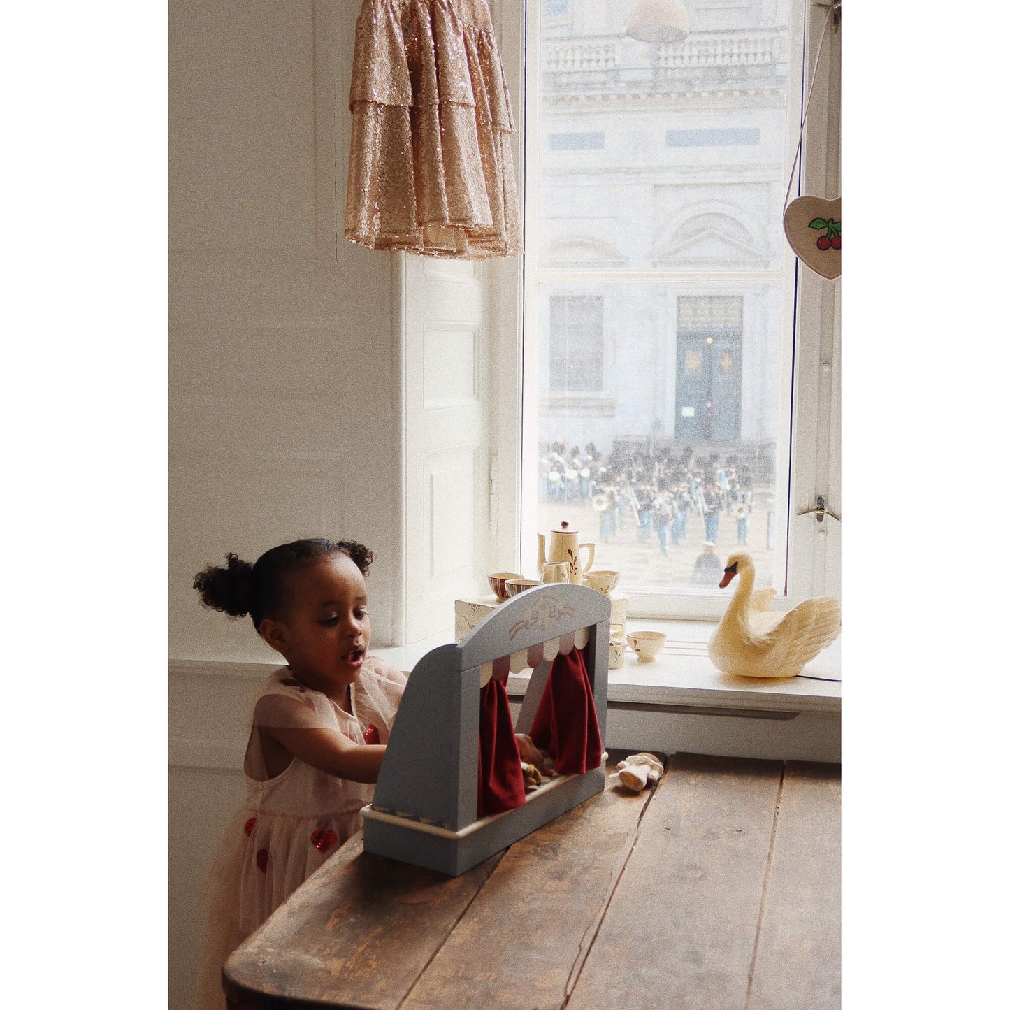 Konges Slojd - Lampe "Swan, Kinderlampe, Nachttischlampe, Nachtlicht