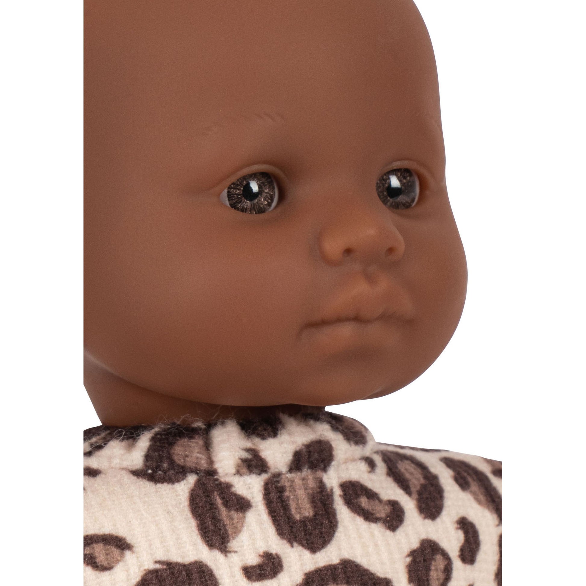 Konges Slojd – Puppe „Mini Doll Leo“ weich, ab 18 Monaten