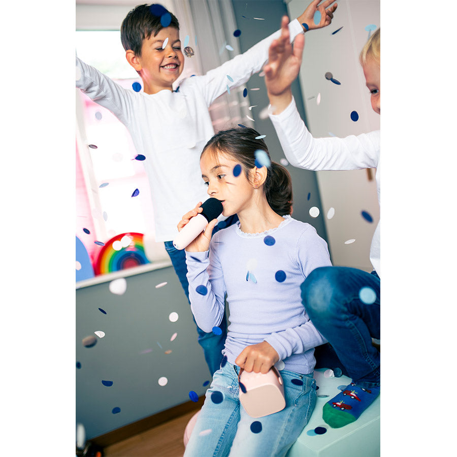 Lalarma - Karaoke für Kinder - Lautsprecher mit kabellosem Mikrofon –  KARAMELLO
