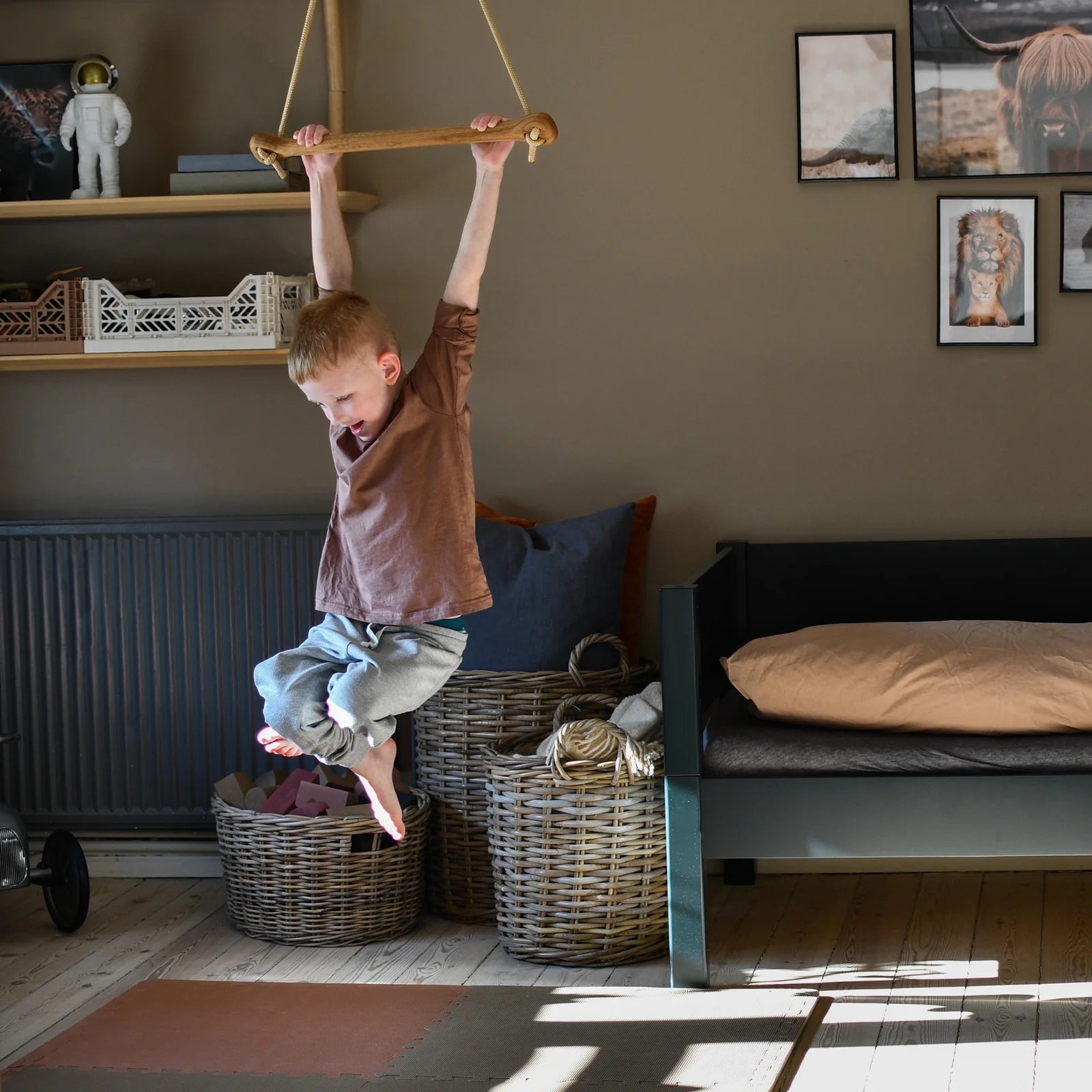 Lillagunga – Kinderschaukel „Bone Birch Grey“, Schaukel aus Holz