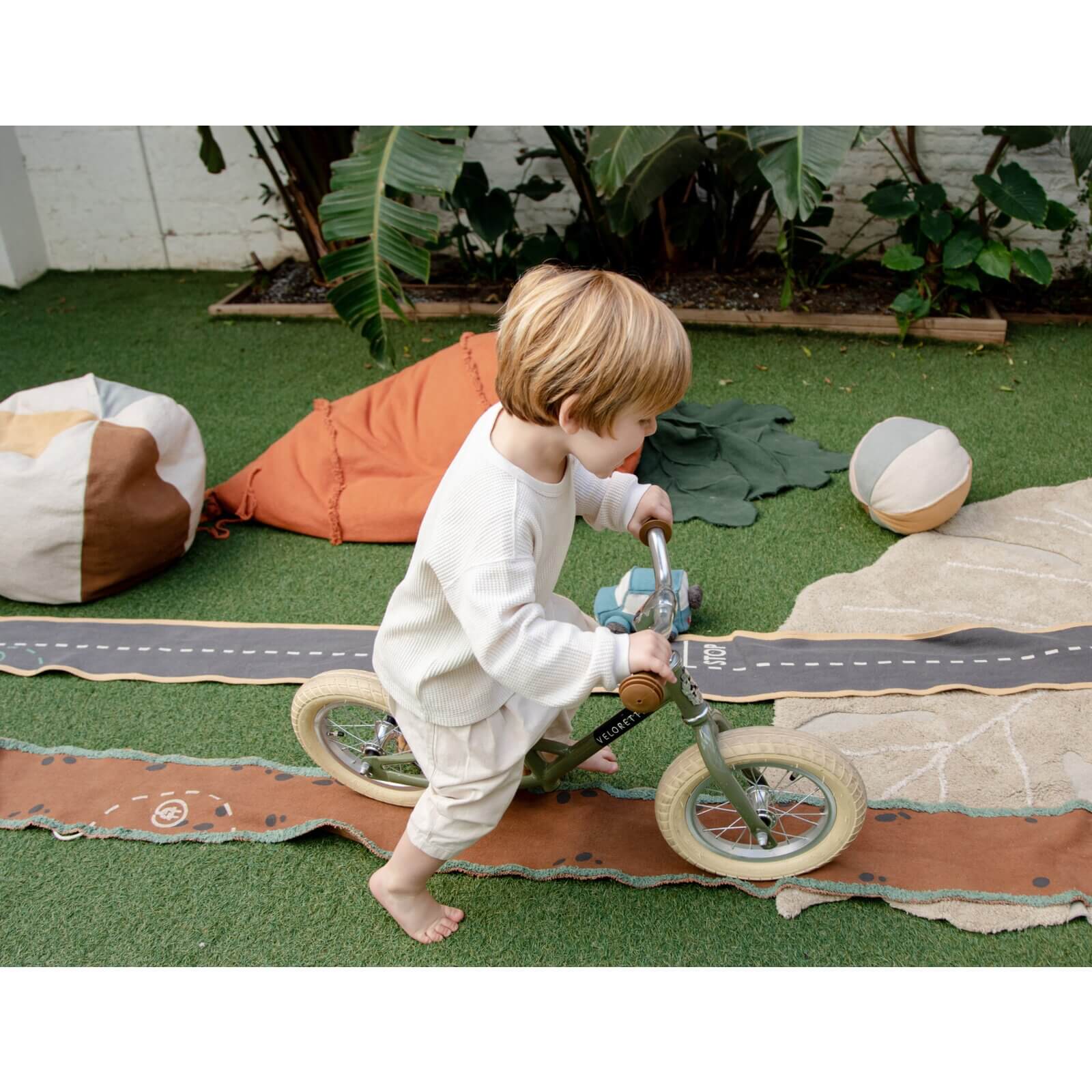 Lorena Canals - Xl Stoff-Spielstrasse "Ride & Roll" Mit Auto 400cm