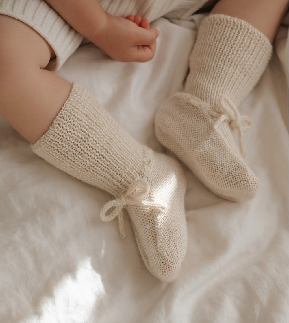 Main Sauvage - Babyschuhe "Ecru", Babysocken, Strickschuhe Baby