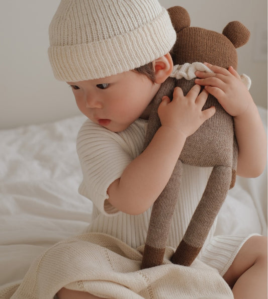 Main Sauvage - Kuscheltier "Large Teddy - Oat Pyjamas"