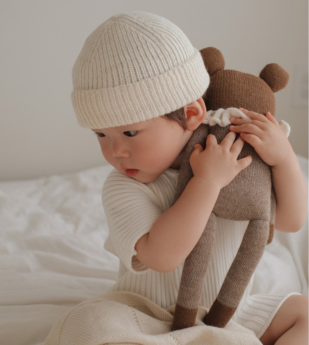 Main Sauvage - Kuscheltier "Large Teddy - Oat Pyjamas"