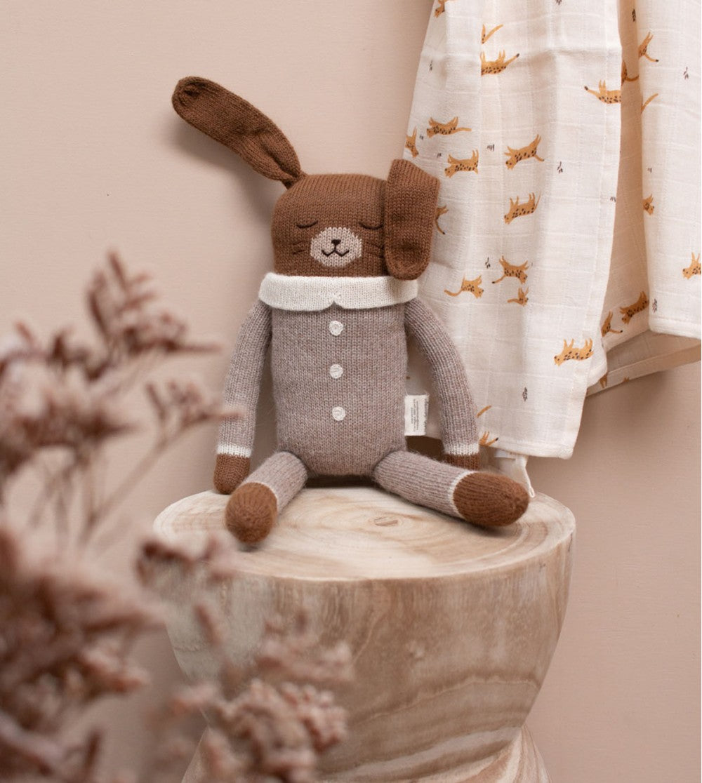 Main Sauvage - Kuscheltier "Big Bunny Jumpsuit Oat"