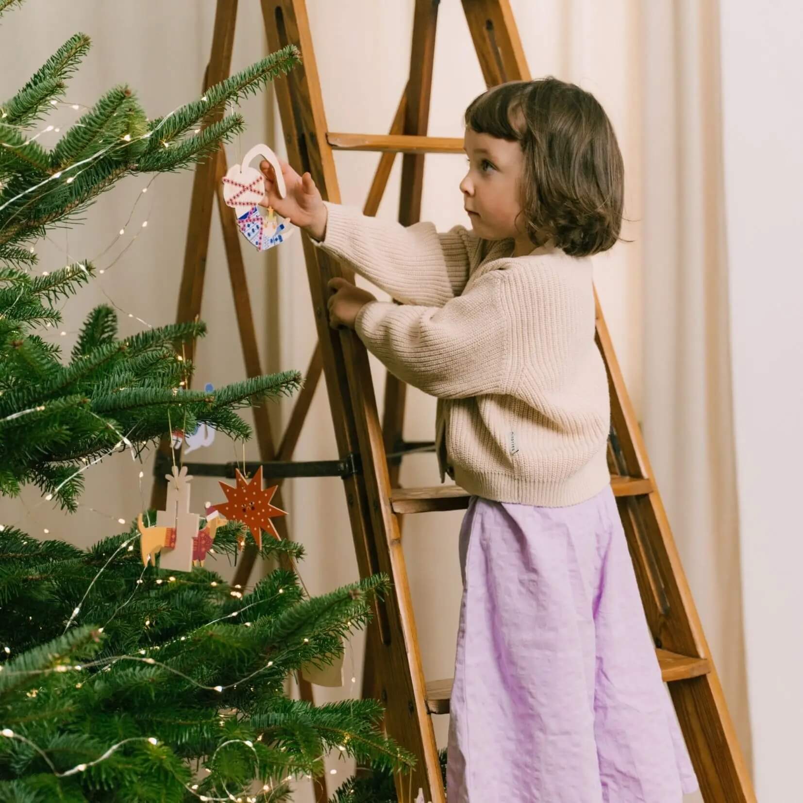 Milin – Weihnachtsanhänger aus Holz, handgefertigter Weihnachtsschmuck