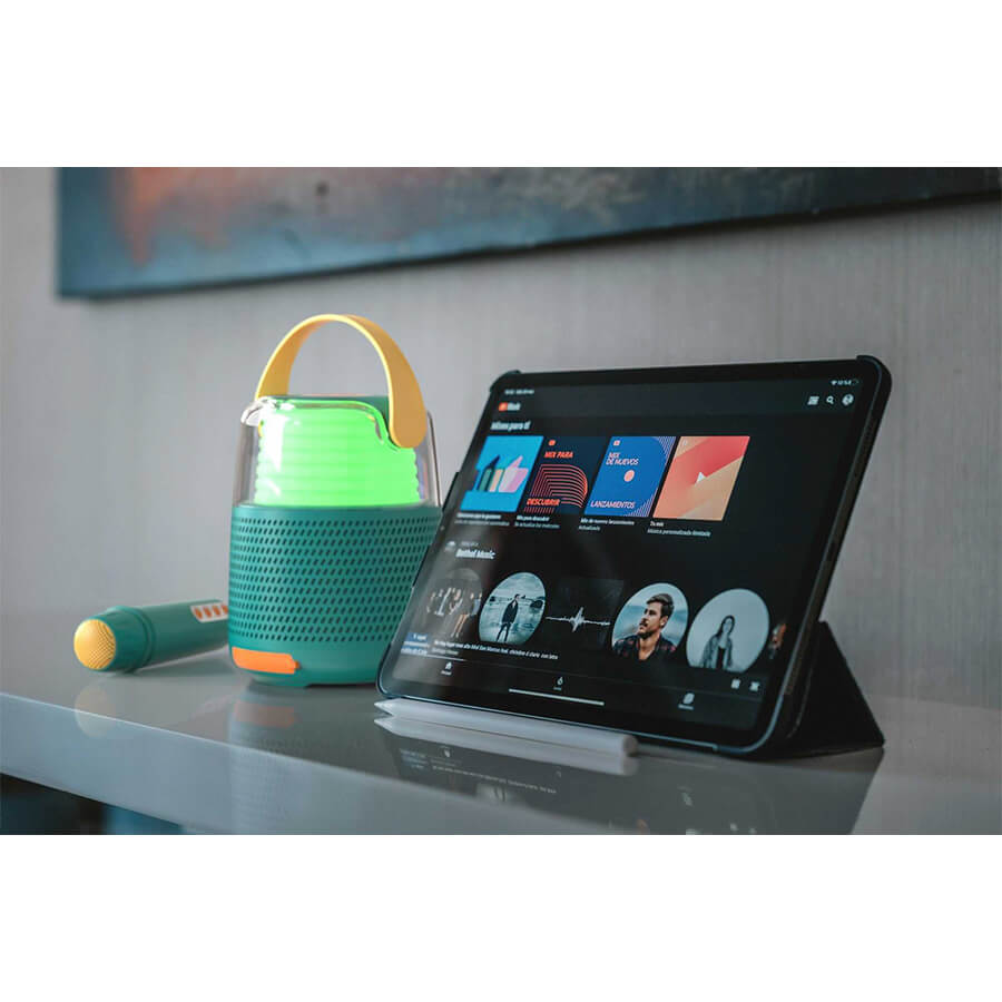 MOB – Karaoke Lautsprecher KS-80 Blue mit Mikrofon, Bluetooth & Licht