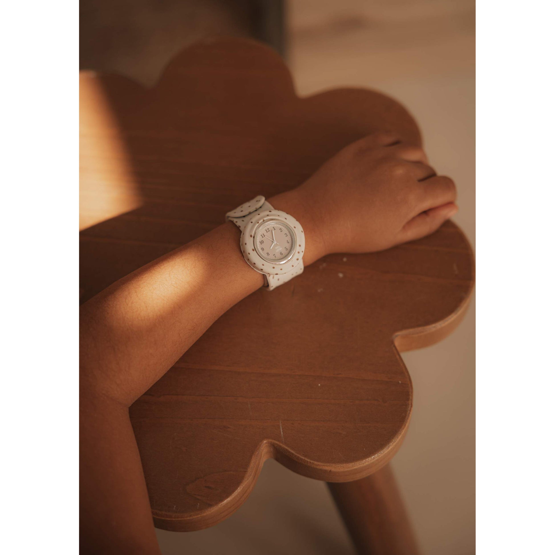 Mrs Ertha – Kinderuhr „Strapies Unique Dots“ Armbanduhr wasserfest