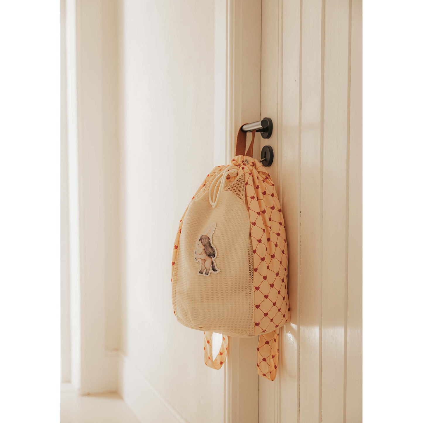 Mrs Ertha – Netzrucksack für Strand & Spielplatz "Lovely Roots"